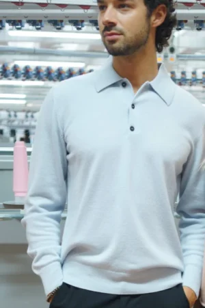 Maglia polo, rasato 100% cashmere 2/28 a 1 filo.